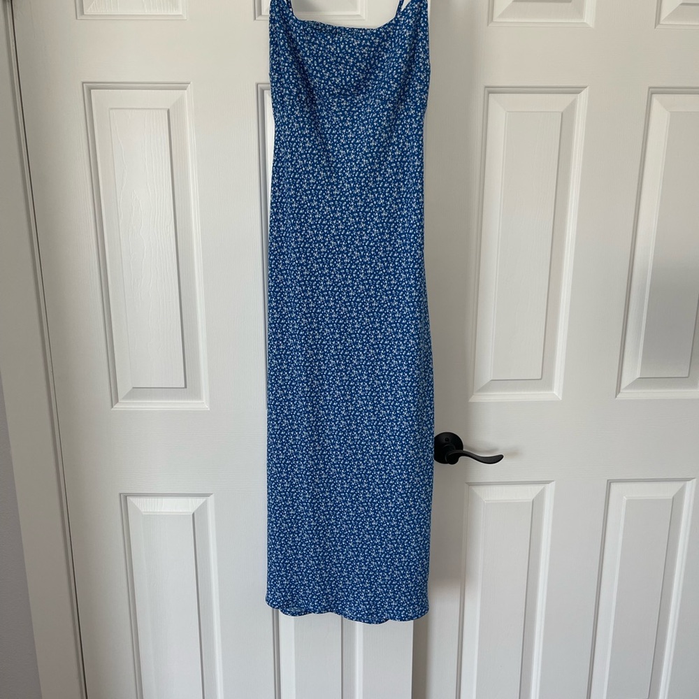 Hollister Blue Floral Midi Dress - Picture 2 of 9